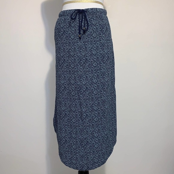 Eddie Bauer Lightweight Patterned Skirt - Picture 1 of 9